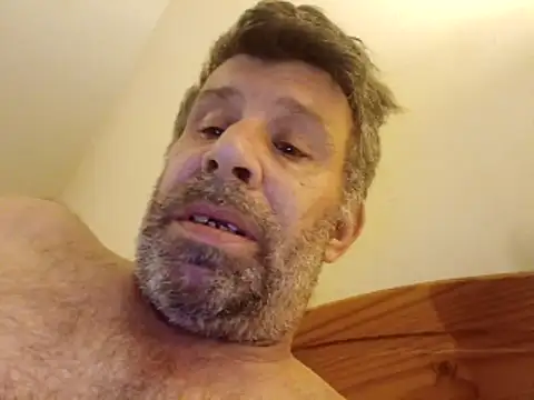 Snapshot of stud2512 chatting on April 28, 2026, 9:30 pm stud2512 online show from April 28, 2026, 9:30 pm