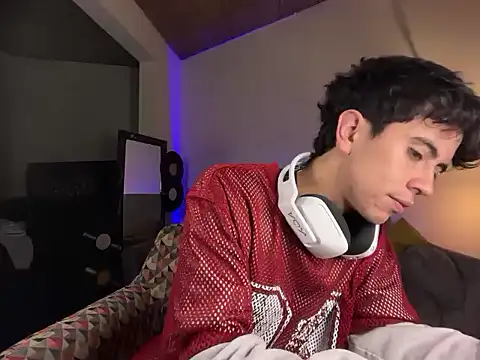 Stolas ying online show from March 7, 2026, 4:08 am