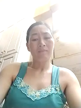 lris-Beauty77 online show from February 28, 2026, 3:00 pm