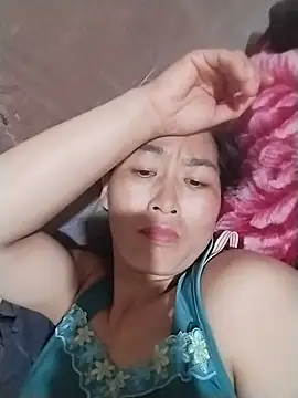 Snapshot of lris-Beauty77 chatting on May 19, 2026, 4:25 pm lris-Beauty77 online show from May 19, 2026, 4:25 pm