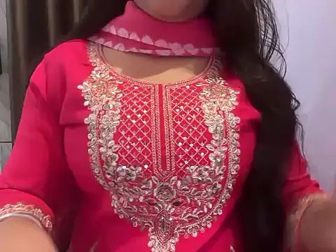Snapshot of Avneet_kaurr1 chatting on June 6, 2026, 2:17 am Avneet kaurr1 online show from June 6, 2026, 2:17 am