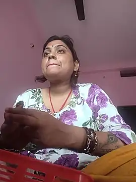Snapshot of Aanushaka chatting on June 19, 2026, 1:55 am Aanushaka online show from June 19, 2026, 1:55 am