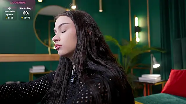 SatiraLux online show from April 7, 2026, 6:32 pm