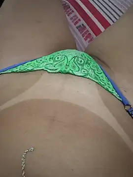 Snapshot of lara_macedo chatting on April 8, 2026, 5:58 pm lara macedo online show from April 8, 2026, 5:58 pm