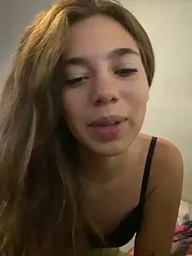 Snapshot of Milagrossuwu chatting on February 21, 2026, 2:19 pm Milagrossuwu online show from February 21, 2026, 2:19 pm