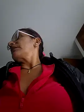 Snapshot of Lorenaluna chatting on March 16, 2026, 7:56 am Lorenaluna online show from March 16, 2026, 7:56 am