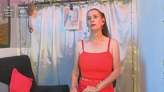 LeanaMaturee online show from March 25, 2026, 12:26 pm