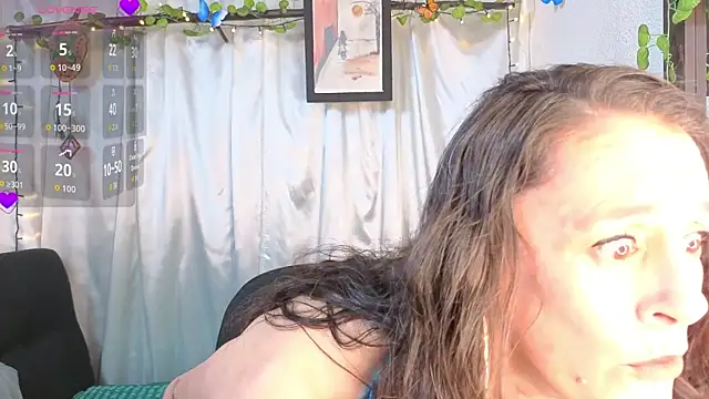 LeanaMaturee online show from May 21, 2026, 12:35 pm