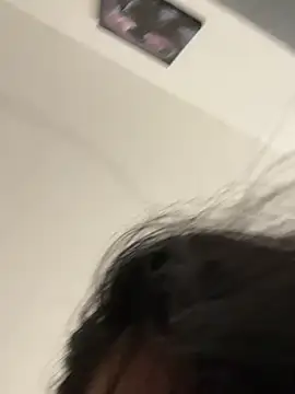 Snapshot of ISLONDRY chatting on February 21, 2026, 6:10 pm ISLONDRY online show from February 21, 2026, 6:10 pm