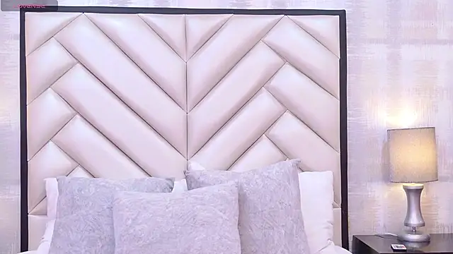 EmmaLeens online show from February 22, 2026, 12:29 pm