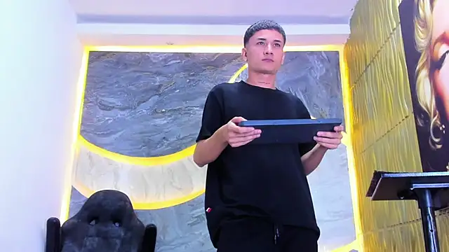 Matheus Ic  online show from March 8, 2026, 8:01 pm