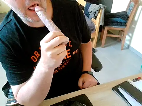 pozitiva000 online show from April 25, 2026, 9:34 am