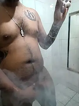 Snapshot of trox_memide21cm chatting on May 11, 2026, 6:04 am trox memide21cm online show from May 11, 2026, 6:04 am