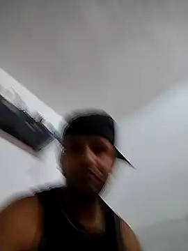 Snapshot of trox_memide21cm chatting on May 16, 2026, 8:41 pm trox memide21cm online show from May 16, 2026, 8:41 pm