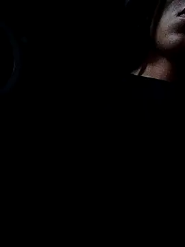 Snapshot of AppleMiel chatting on February 22, 2026, 8:21 pm AppleMiel online show from February 22, 2026, 8:21 pm