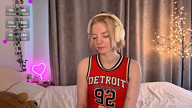 Snapshot of Marry_Sornatiko chatting on May 10, 2026, 3:14 pm Marry Sornatiko online show from May 10, 2026, 3:14 pm