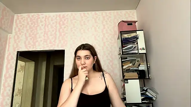 Snapshot of JanineThielman chatting on July 20, 2026, 9:27 am JanineThielman online show from July 20, 2026, 9:27 am