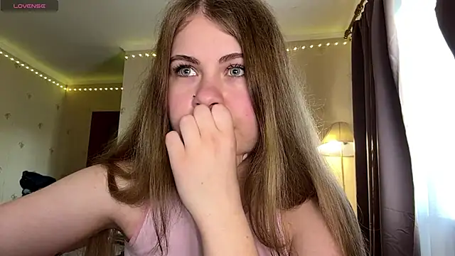 Amy Maev online show from May 19, 2026, 11:28 am