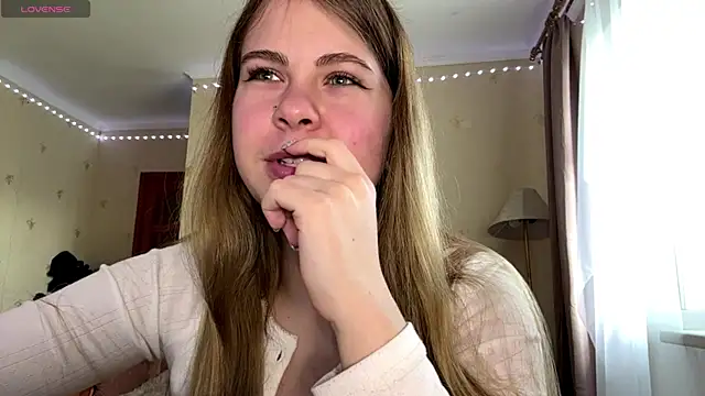 Amy Maev online show from April 23, 2026, 11:05 am