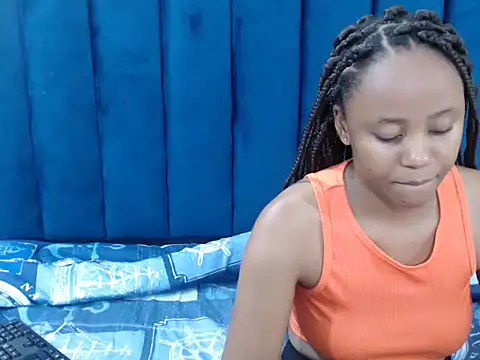 CreamyTea online show from March 18, 2026, 8:53 pm