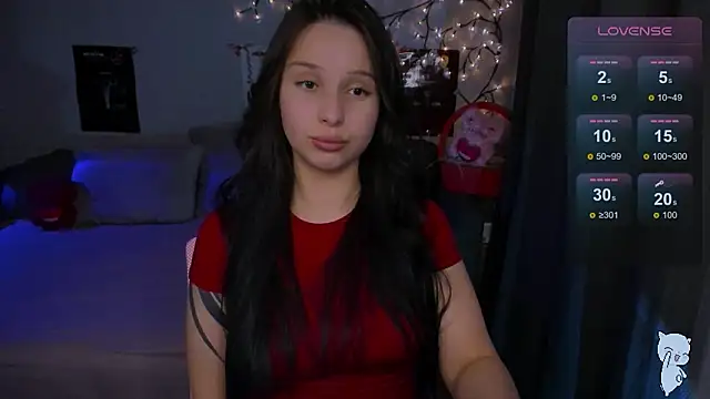 Snapshot of SoftyMooon chatting on March 13, 2026, 6:13 pm SoftyMooon online show from March 13, 2026, 6:13 pm