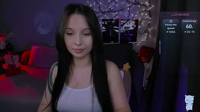 Snapshot of SoftyMooon chatting on March 30, 2026, 7:04 pm SoftyMooon online show from March 30, 2026, 7:04 pm