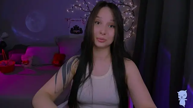 Snapshot of SoftyMooon chatting on April 10, 2026, 7:10 pm SoftyMooon online show from April 10, 2026, 7:10 pm