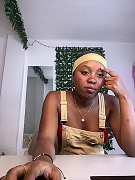 Snapshot of Jazmin_chell chatting on March 22, 2026, 12:25 am Jazmin chell online show from March 22, 2026, 12:25 am