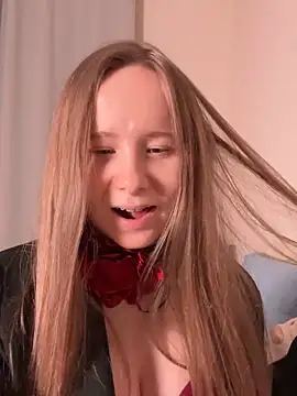 cutefoxieee online show from April 29, 2026, 9:32 pm