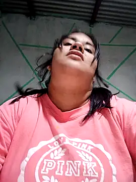 Snapshot of Orianamzn21 chatting on May 3, 2026, 10:13 pm Orianamzn21 online show from May 3, 2026, 10:13 pm