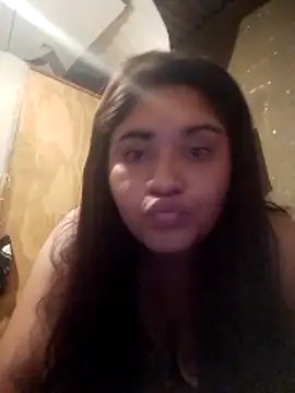 Orianamzn21 online show from February 23, 2026, 4:14 am