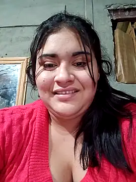 Snapshot of Orianamzn21 chatting on May 2, 2026, 5:23 am Orianamzn21 online show from May 2, 2026, 5:23 am
