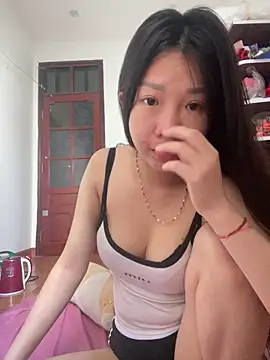 Snapshot of Miumieu2 chatting on March 10, 2026, 2:15 am Miumieu2 online show from March 10, 2026, 2:15 am