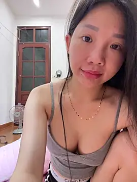 Snapshot of Miumieu2 chatting on March 20, 2026, 2:56 am Miumieu2 online show from March 20, 2026, 2:56 am