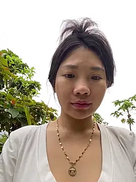 Snapshot of Miumieu2 chatting on March 26, 2026, 12:42 am Miumieu2 online show from March 26, 2026, 12:42 am