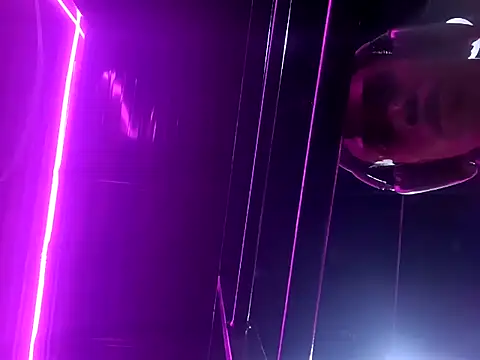 Lluviadeorohd online show from March 4, 2026, 1:46 am