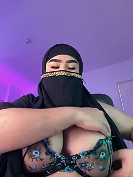 Snapshot of Yasmin_cute chatting on May 12, 2026, 1:06 pm Yasmin cute online show from May 12, 2026, 1:06 pm