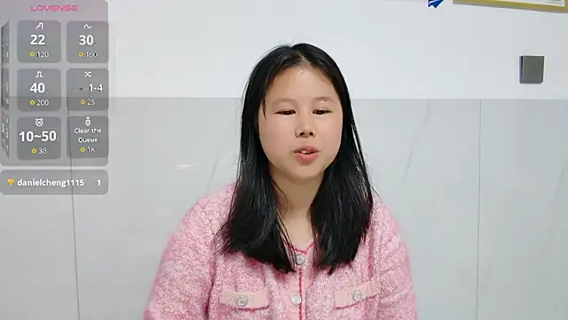 Hannah-33 online show from February 25, 2026, 10:04 am