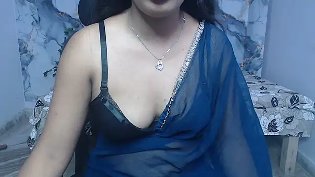 Aayesha-queen online show from June 29, 2026, 4:08 am