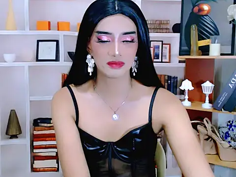 Queeny Cassandra online show from May 10, 2026, 6:17 am