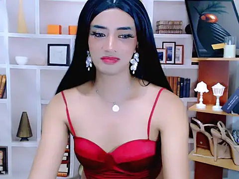 Queeny Cassandra online show from May 9, 2026, 2:42 pm