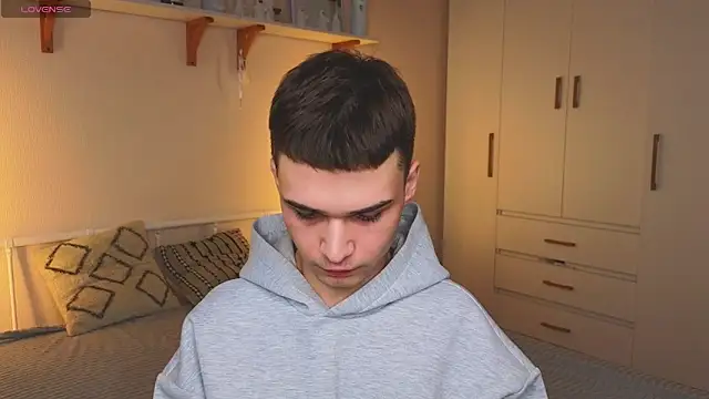 nixyasebe online show from April 25, 2026, 8:50 am