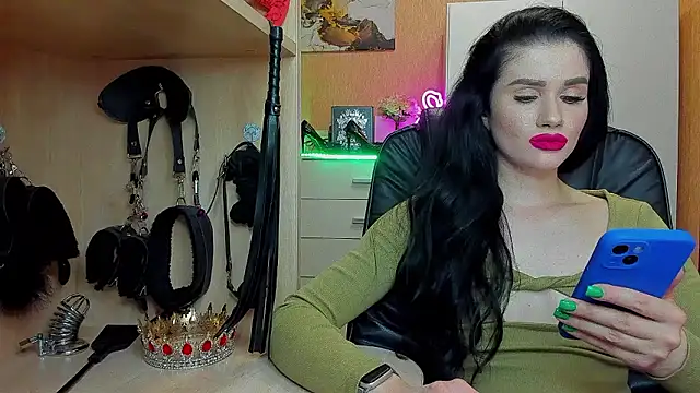 KristiTopxx online show from June 18, 2026, 7:52 pm