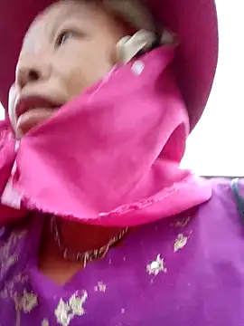 heesuu11 online show from April 25, 2026, 10:40 am