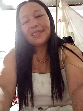 heesuu11 online show from April 18, 2026, 11:45 am