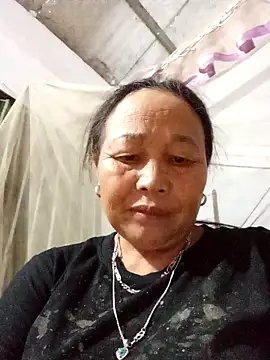 heesuu11 online show from April 21, 2026, 2:01 pm