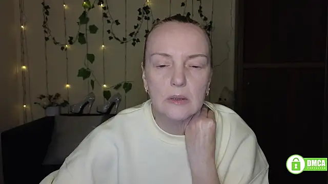 Snapshot of Bella_soulmate chatting on March 14, 2026, 12:22 pm Bella soulmate online show from March 14, 2026, 12:22 pm