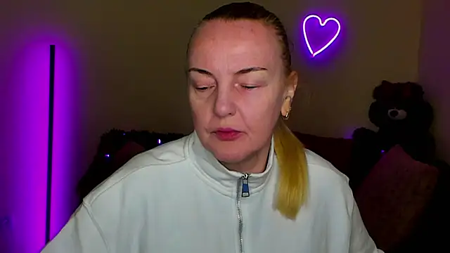 Snapshot of Bella_soulmate chatting on April 26, 2026, 11:29 am Bella soulmate online show from April 26, 2026, 11:29 am