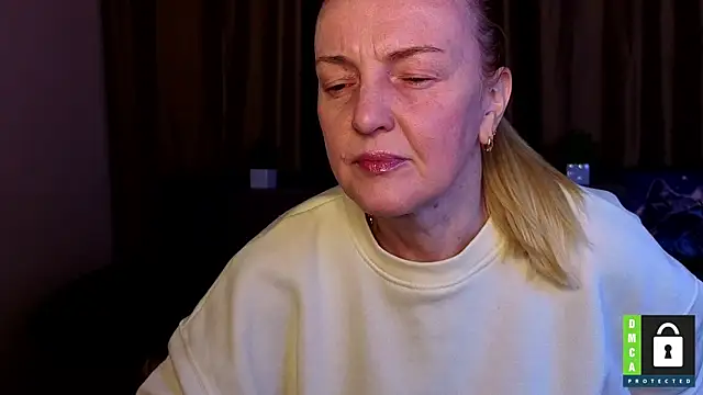 Snapshot of Bella_soulmate chatting on April 5, 2026, 11:28 am Bella soulmate online show from April 5, 2026, 11:28 am