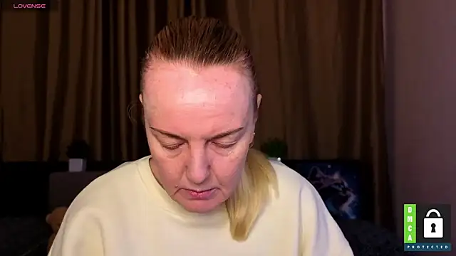 Snapshot of Bella_soulmate chatting on May 3, 2026, 5:23 am Bella soulmate online show from May 3, 2026, 5:23 am